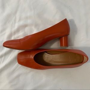 - Loq Camilla square toe pumps in papaya, 8, excellent condition